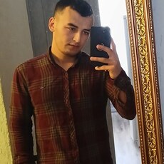 Семён, 22, Светлый
