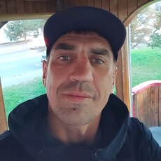 Василий, 27, Токмак