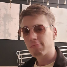 Олег, 25, Липки