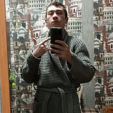 Владлен, 32, Губкинский