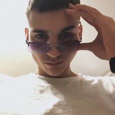 Вячеслав, 22, Серов