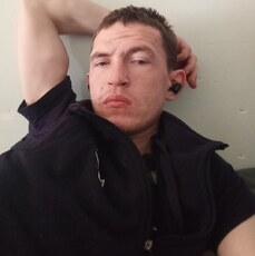 Яша, 27, Меленки