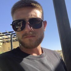Валя, 31, Кировск (ЛНР)
