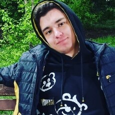 Виталий, 21, Суджа