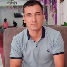 Артур, 24, Инсар