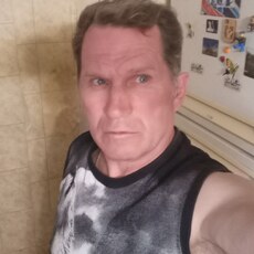 Михаил, 57, Остров