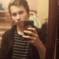 Радомир, 19, Тихвин