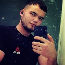 Юра, 25, Доброполье