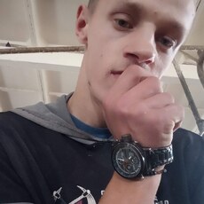 Артемий, 23, Слободской