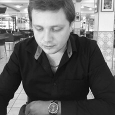 Валентин, 32, Мирный (Архангельская область)