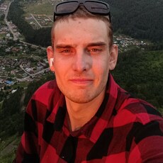 Фёдор, 27, Коммунар