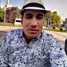 Иван, 28, Сычёвка