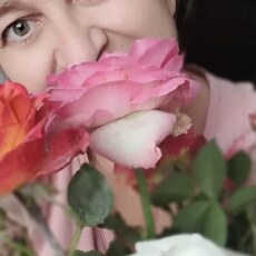 Юлия, 44, Мурино