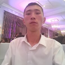 Анатолий, 31, Спасск
