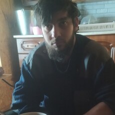 Дмитрий, 22, Шумерля