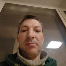 Роман, 44, Молодогвардейск