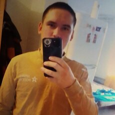 Витя, 20, Апатиты