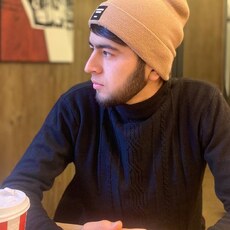 Пётр, 21, Большой Камень