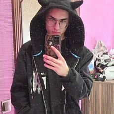 Лев, 19, Александровск (ЛНР)
