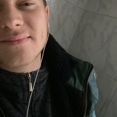 Миша, 27, Донецк (ДНР)