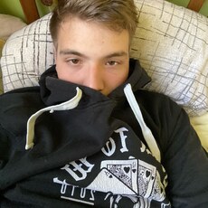 Станислав, 23, Апрелевка
