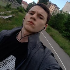 Макс, 24, Золотое