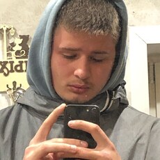 Валера, 21, Берёзовский (Свердловская область)
