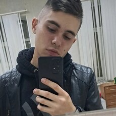 Дима, 22, Задонск