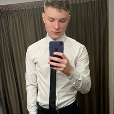 Валентин, 23, Киржач
