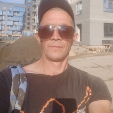 Максим, 39, Курильск