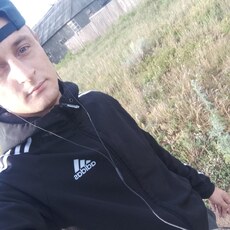 Петя, 25, Шиханы