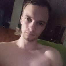 Толя, 25, Валдай