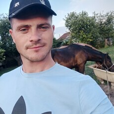 Арсений, 26, Орёл