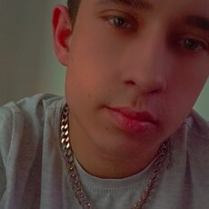 Толя, 21, Гороховец
