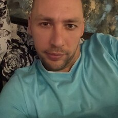 Кирилл, 36, Остров