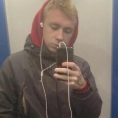 Миша, 21, Карталы