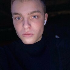Ярослав, 25, Алупка