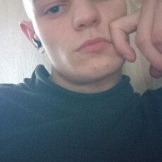 Савелий, 24, Уяр