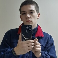 Вася, 22, Полярные Зори
