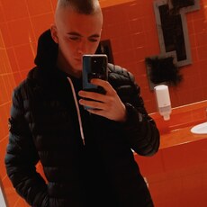 Афанасий, 22, Ливны