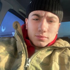 Павел, 24, Узловая