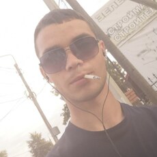 Юра, 24, Закаменск