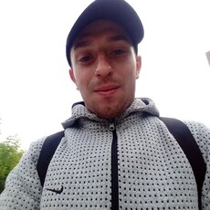 Вениамин, 28, Нижняя Тура