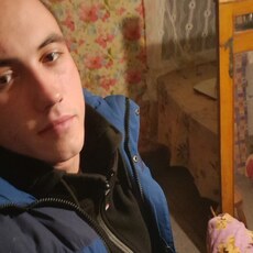 Артемий, 23, Горбатов