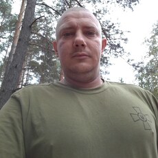 Артёмий, 32, Новогродовка