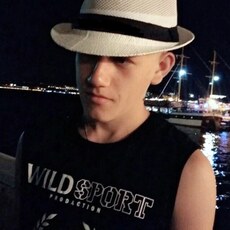 Паша, 21, Шадринск