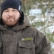 Владлен, 26, Горское