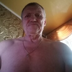 Павел, 63, Суворов