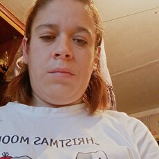 Ксюша, 31, Михайловск (Свердловская область)
