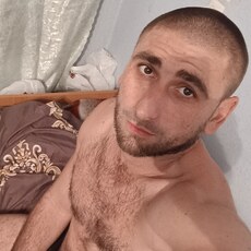 Лёва, 34, Тара